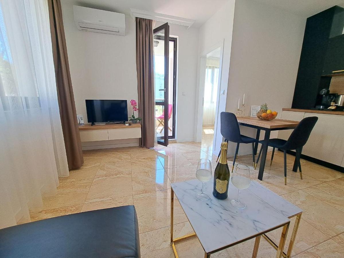 Onyx 2 Private Apartments Sveti Vlas Exterior photo